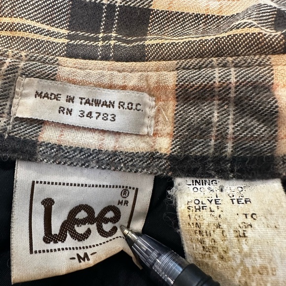VTG 80s/90s Lee Tan Black Quilted Lined Tartan Plaid Button Up Shacket. - Picture 6 of 10